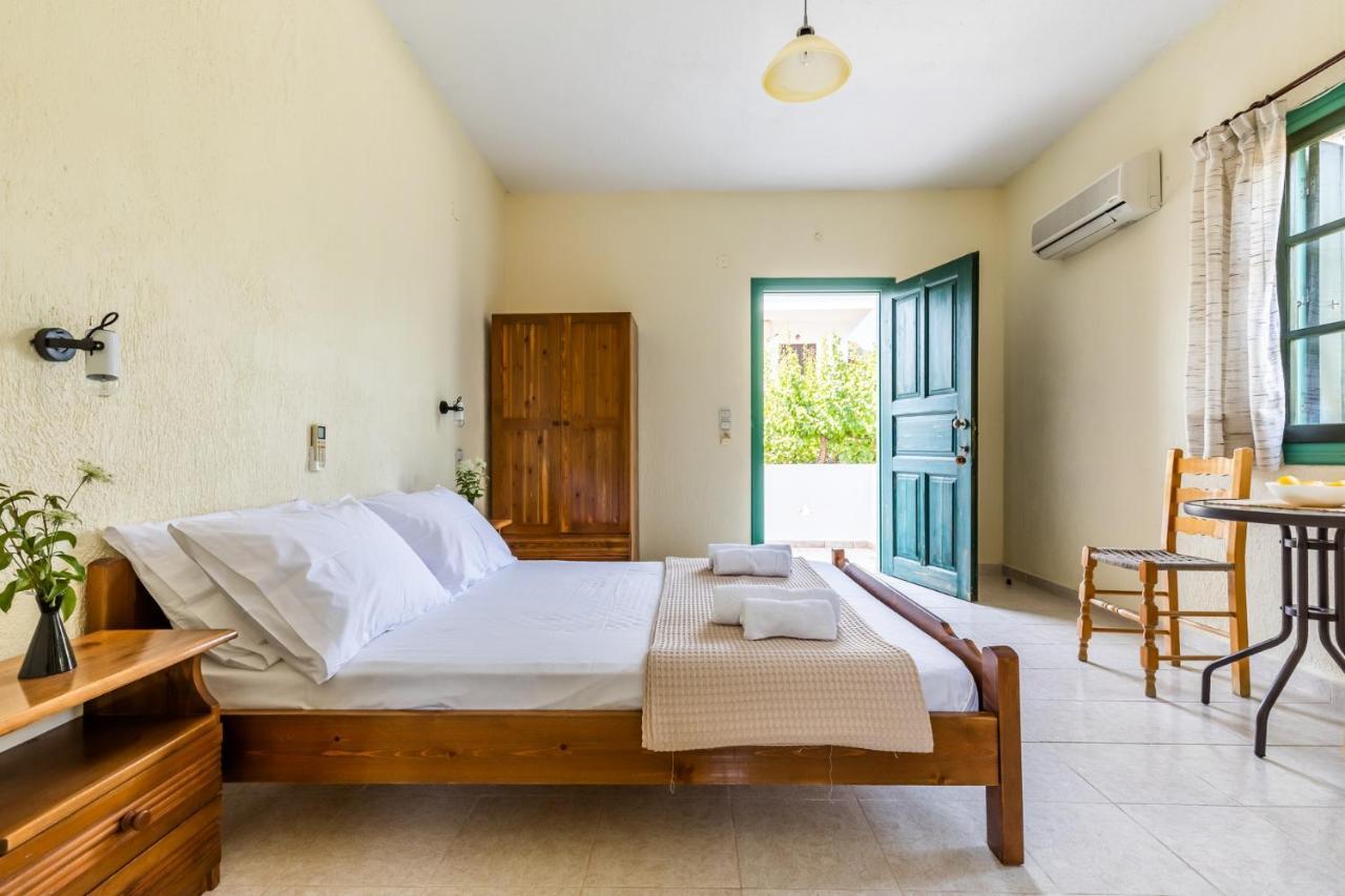 Skopelos Evergreen Apartments 斯塔菲罗斯 外观 照片