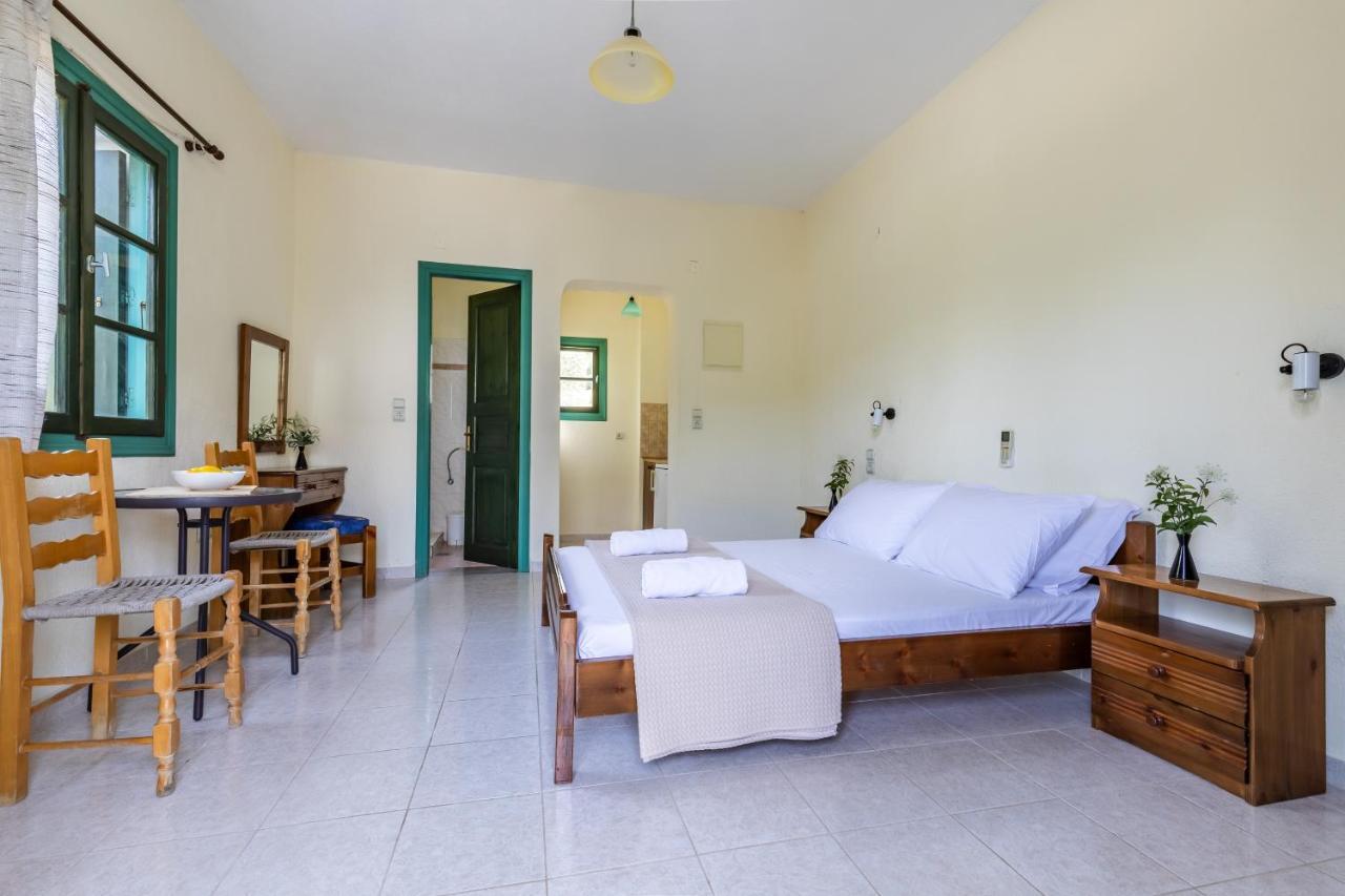 Skopelos Evergreen Apartments 斯塔菲罗斯 外观 照片