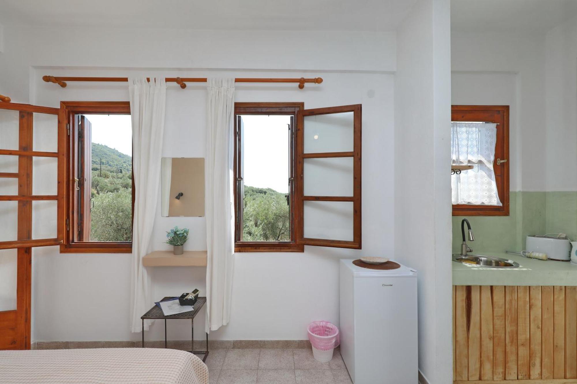 Skopelos Evergreen Apartments 斯塔菲罗斯 外观 照片